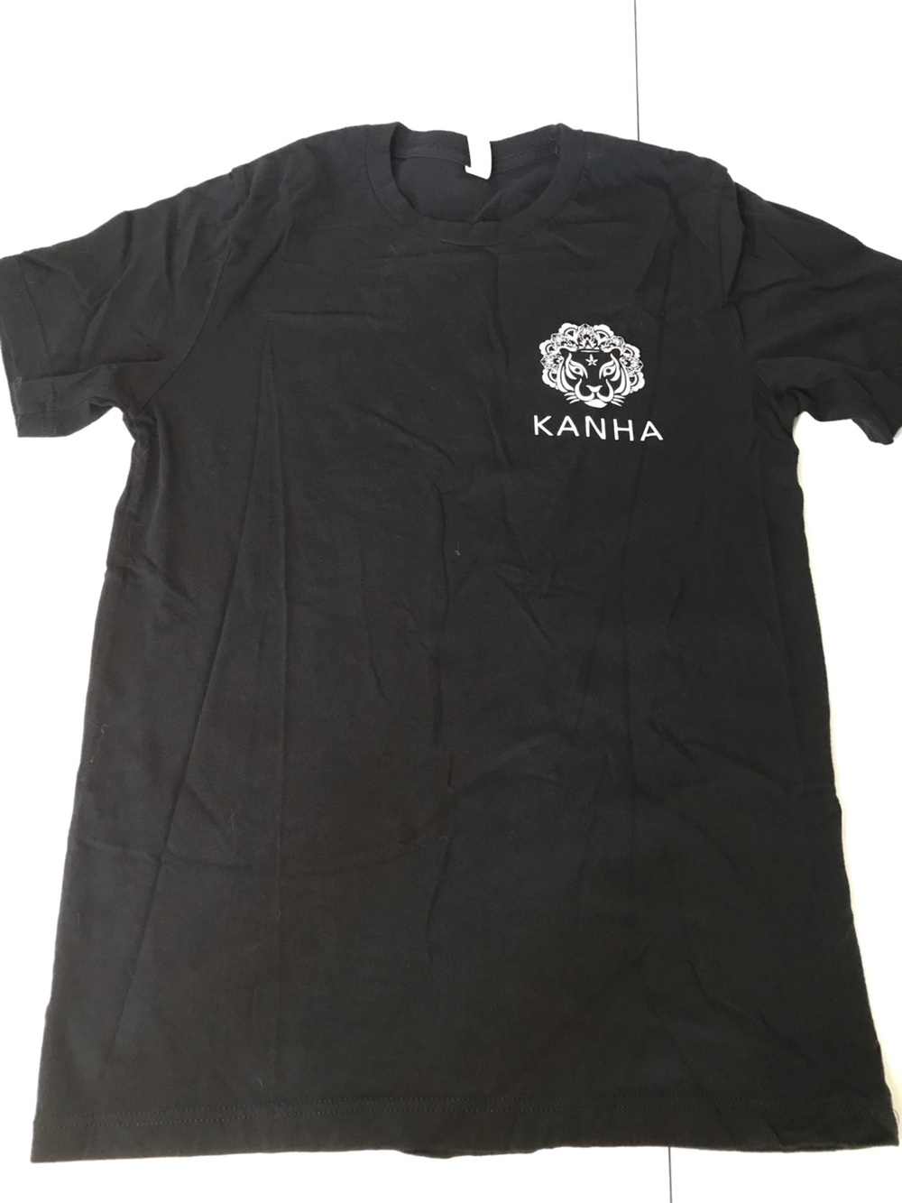 Graphic tee